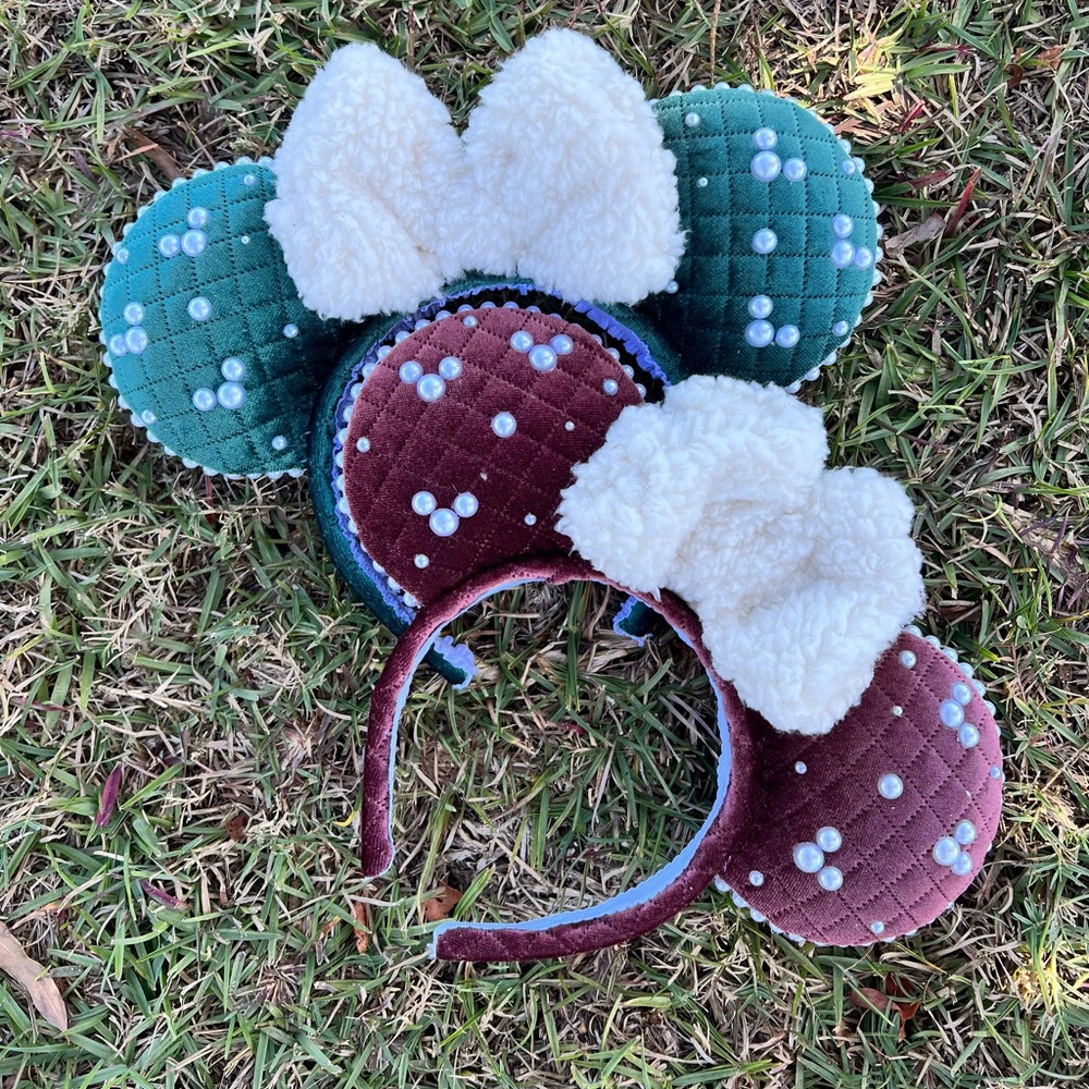 Happy Holidays Minnie Ears